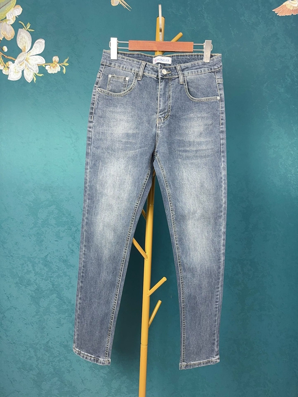 ブランドジーンズ背面デザイン